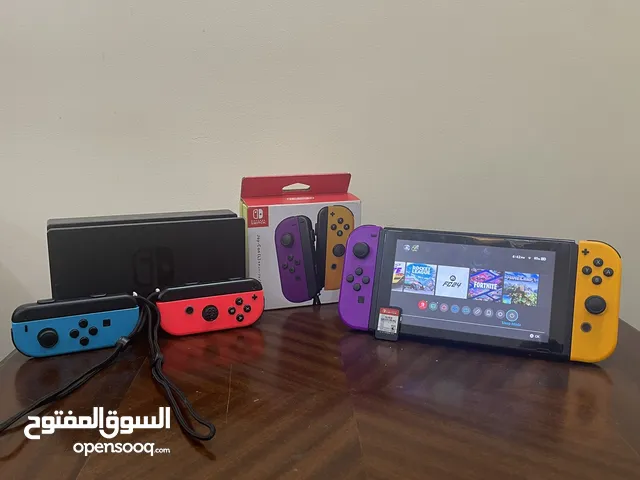 nintendo switch اصلي من امريكا مش معدل ب 250 قابل للتفاوض و معه العاب مميزة