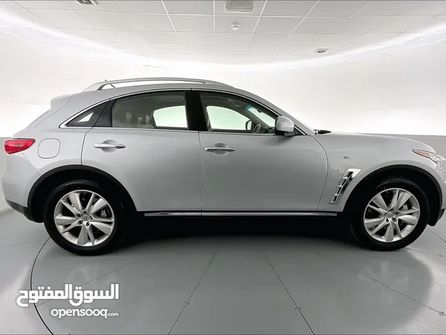 2019 Infiniti QX70 Luxury / Luxe Sensory  • Flood free • 1.99% financing rate