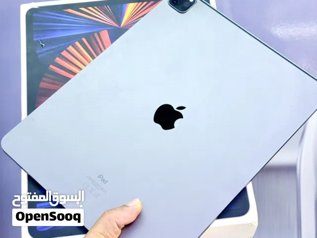 Apple iPad Pro ( M1-12.9inch)128gb 5th generation good Condition One Month shop warranty Box Cable