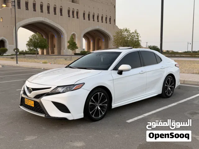 2018 تويوتا كامري SE