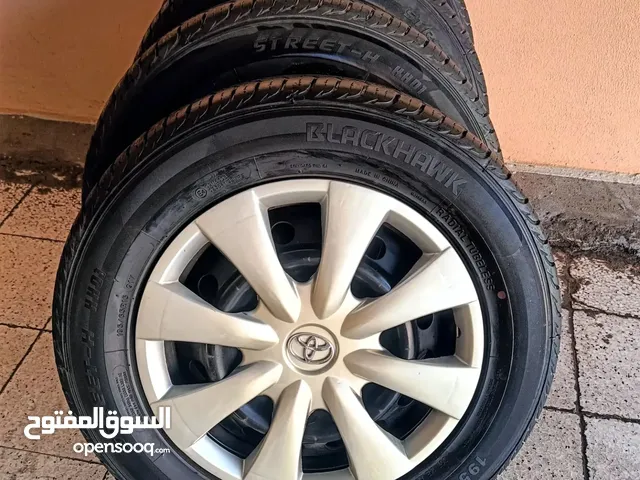 Rims corolla للبيع رنقات مع تواير حجم 15 حق كرولا