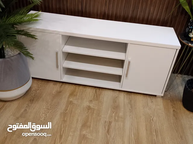 طاوله للتلفزيون جديده وغير مستعمله