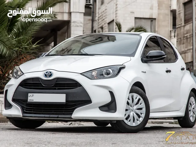 Toyota yaris hybrid 2022 hatchback السيارة وارد المانيا و قطعت مسافة 47,000 كم فقط