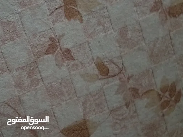 موكيت ازرق واحمر