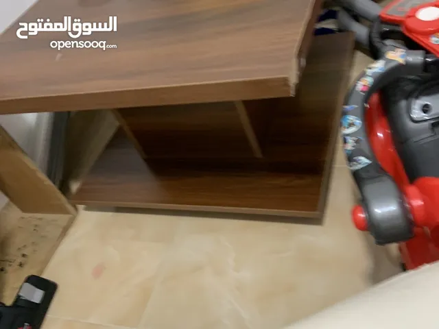 طاولة وسط ثقيلةبحالة ممتازة للبيع او للبدل على حسون