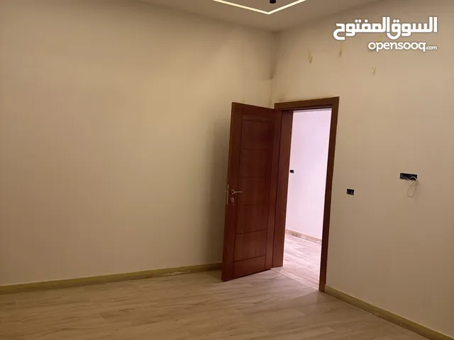 175 m2 4 Bedrooms Apartments for Rent in Tripoli Al-Jarabah St