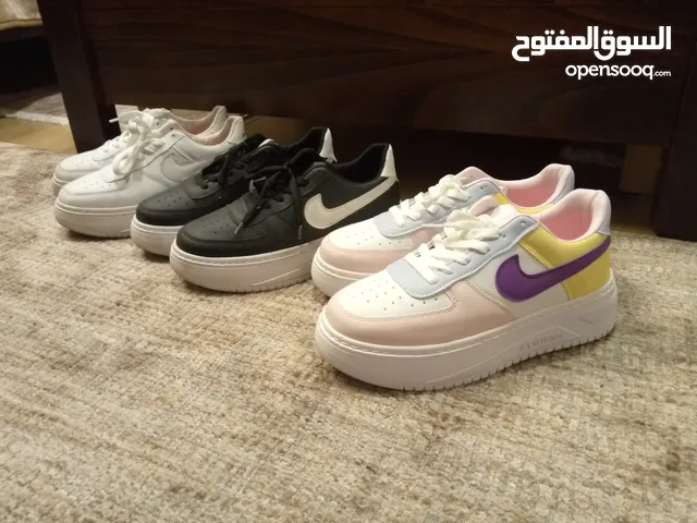 Black Comfort Shoes in Sidon