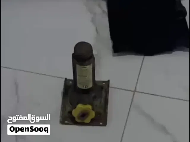عفريته ( رافعه سيارات ) هيدروليك جمس اصليه  (مناسبه لجميع السيارات)