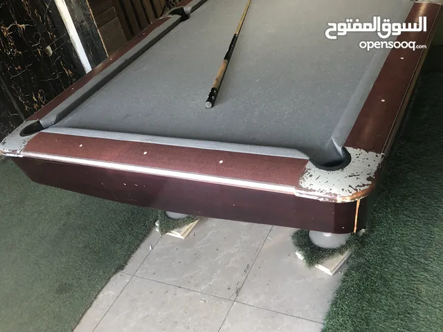 طاولة بلياردو للبيع