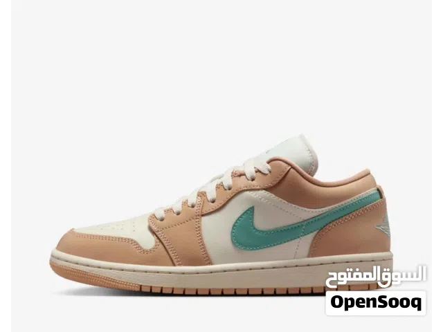 Air Jordan 1 Low