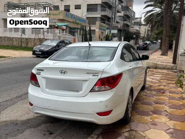 2013 Hyundai Accent Standard