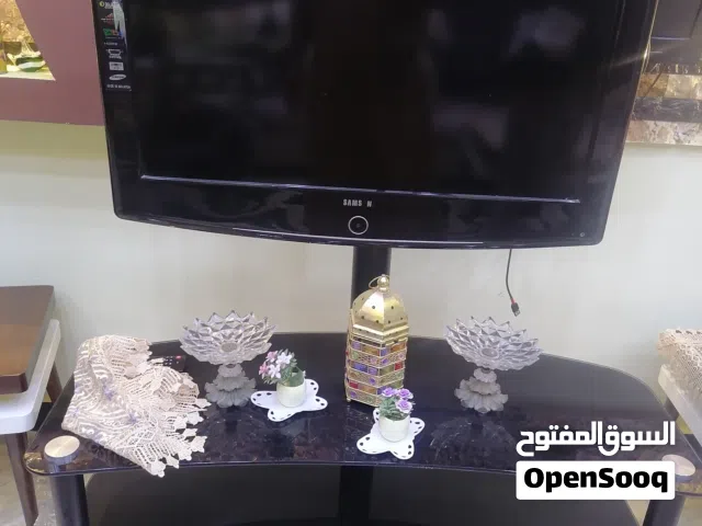 شاشه سامسونك اصليه صنع ماليزي مع الميز