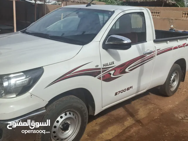 هايلوكس 16ملك السوق