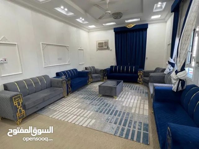 222 m2 3 Bedrooms Townhouse for Rent in Al Sharqiya Ja'alan Bani Bu Ali