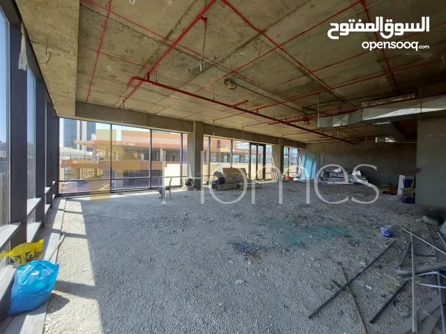 مكتب للايجار مع برنده  في العبدلي - البوليفارد  باجمالي مساحة  228م