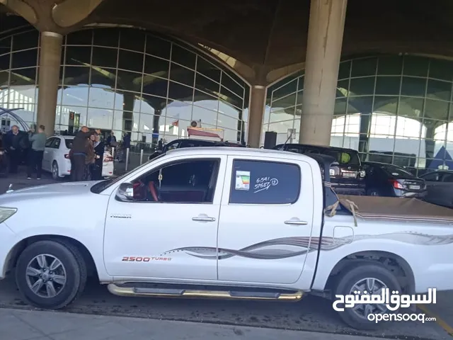 Toyota Hilux 2013 in Mafraq