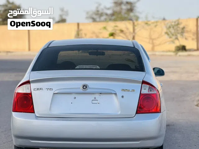 2005 كيا سيراتو GT-Line