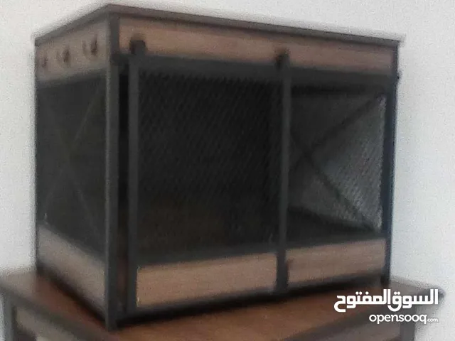بيت كلب جديد خشب مقاوم لرطوبه أو أي شيئ للبيع ينصف الثمن تم الحضارو من الخارج مكلفني 400 دولار