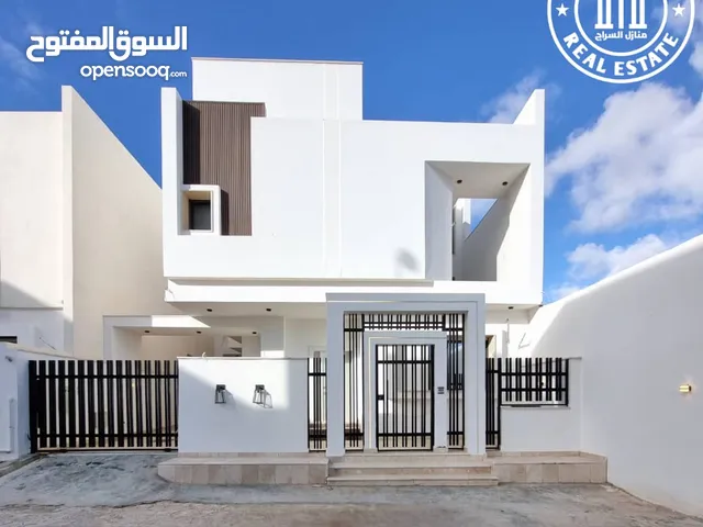 550 m2 5 Bedrooms Villa for Sale in Tripoli Al-Serraj