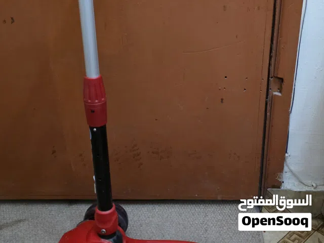 Sturdy Red Kids’ 3-Wheel Scooter with Adjustable Handlebar, Wide Non-Slip Deck, and Smooth-Rolling W