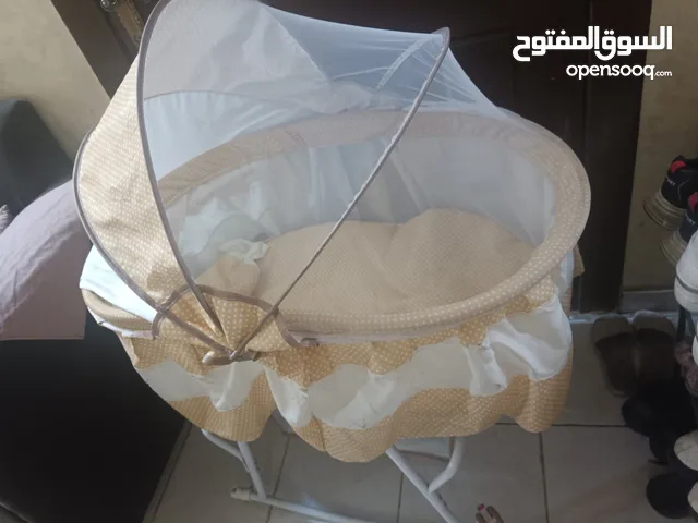سرير اطفال