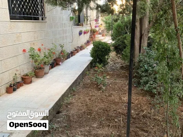 ارض مقام عليها بيت مستقل للبيع