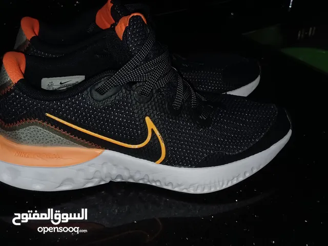 nike shoe running original