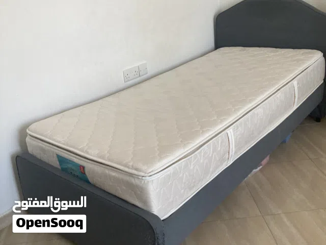 2x bed frames with mattresses