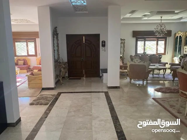 1 m2 More than 6 bedrooms Villa for Rent in Tripoli Ras Hassan