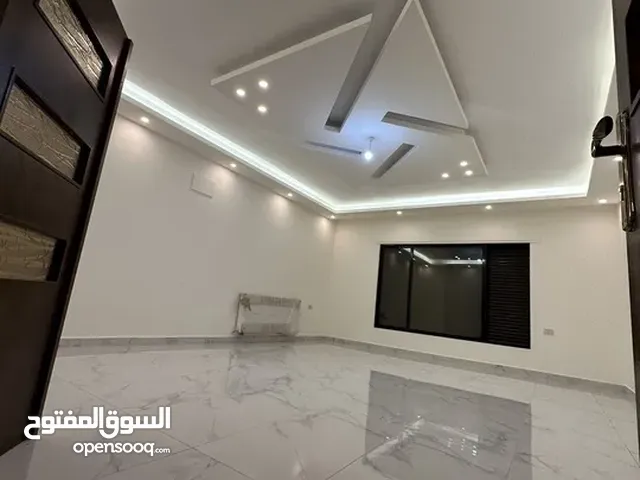 215 m2 3 Bedrooms Apartments for Rent in Amman Dahiet Al-Nakheel