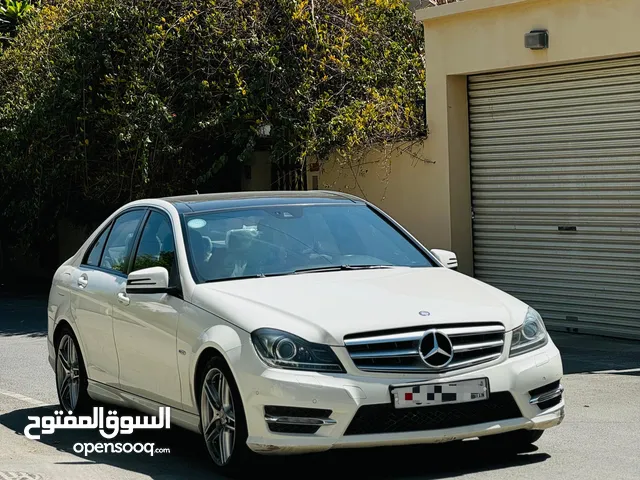 MERCEDES BENZ C200 2012