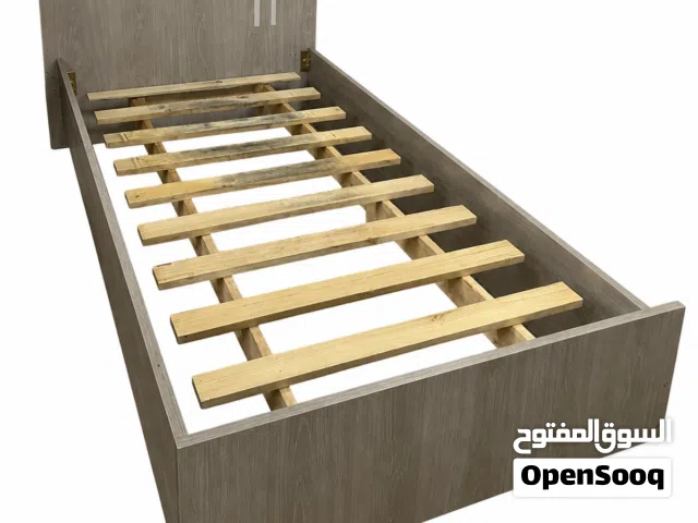 تخت ب 10 دنانير فقط بحالة جيدة