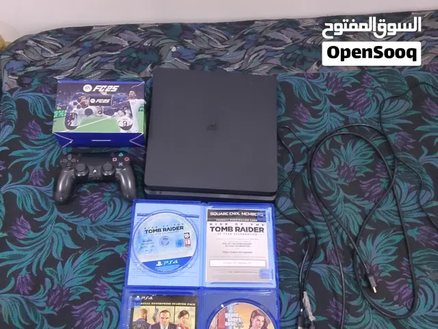 بلاي ستيشن 4 شبه جديد ويا قرصين جي تي اي5 وتوم رايدر وكارتونت البلي موجوده ويده اضافيه جديده كل ملحق