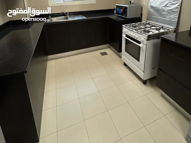 مطبخ مستعمل 3 سنوات بحالة ممتازة – فرصة ما تتفوّت!