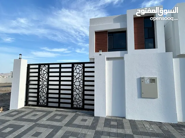 320 m2 5 Bedrooms Villa for Sale in Muscat Amerat