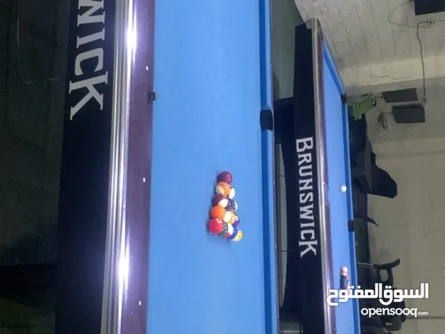 طاولتين امريكي برونزيك شبه جداد مع كامل عدتهن بسعر حرق