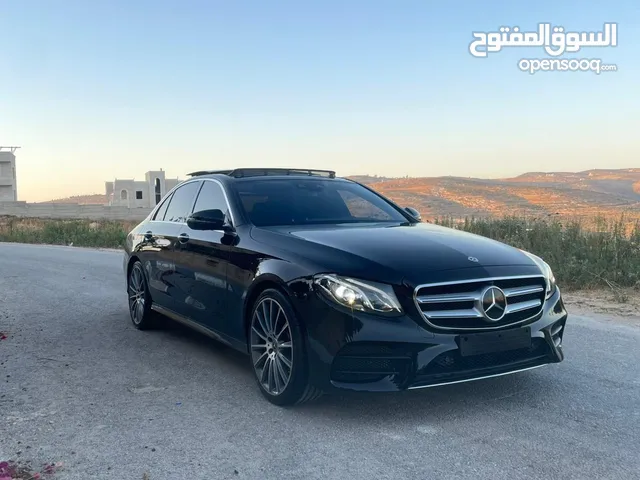 Mercedes benz E300 بحالة الوكالة