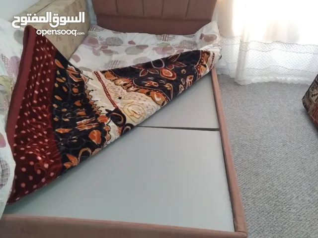 تخت مفرد للبيع 15 دينار