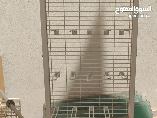 علاقة تمشي لي الصيدليات ومحلات الاكسسوارات وزجاج ارفف للمحلات للبيغ