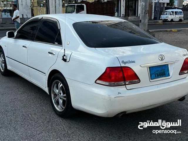 سياره تويوتا كراون 2004 نظيفه جدا