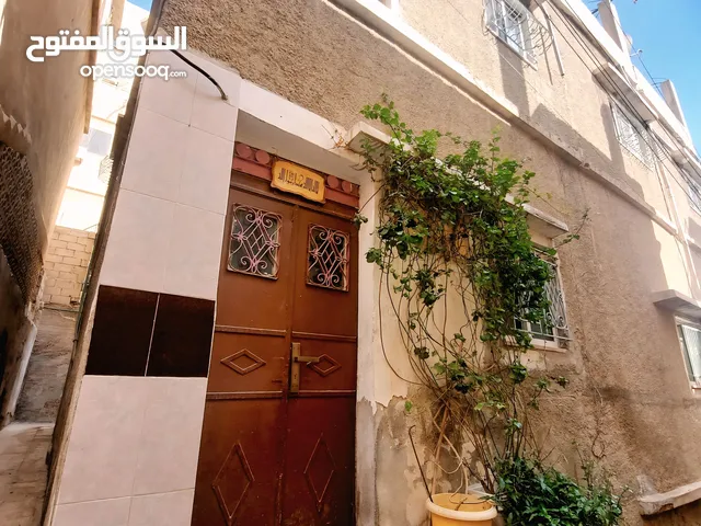 Building for Sale in Zarqa Hay Al Nuzha
