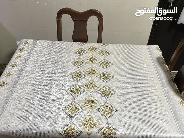 طاولة سفره للطعام