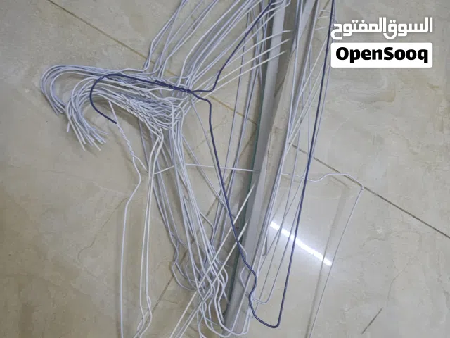hangers all 10 Aed عشر دراهم