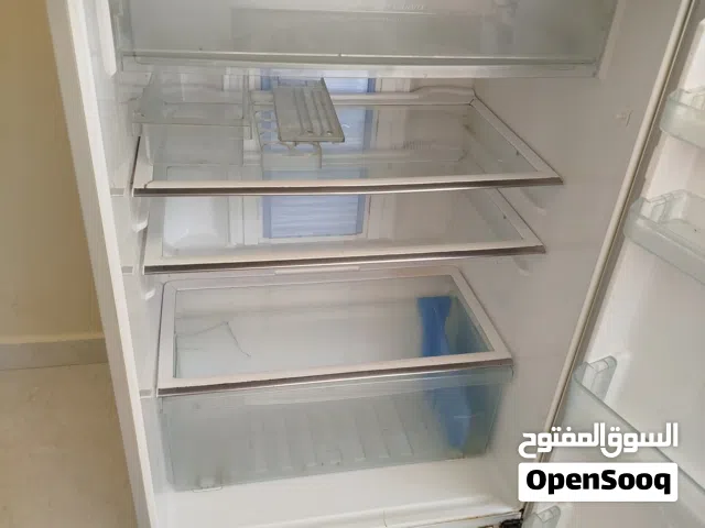 ثلاجه للبيع بسعر مغري