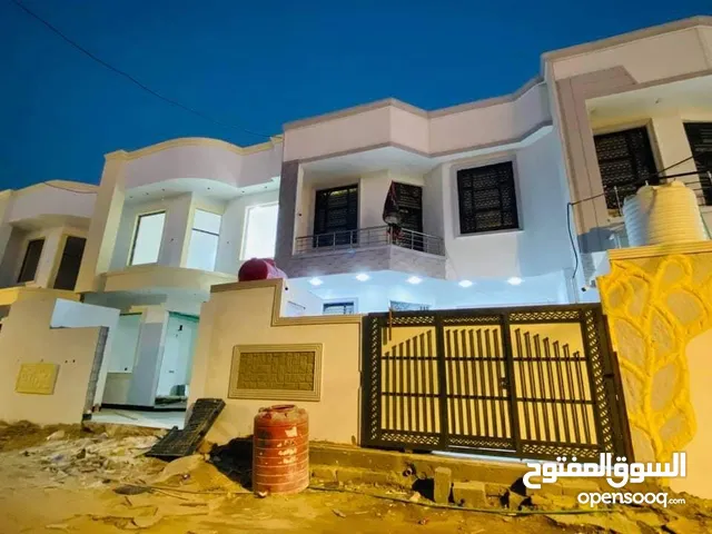 150 m2 4 Bedrooms Townhouse for Sale in Basra Abu Al-Khaseeb