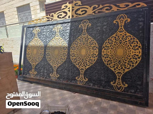 4 متر وعشرين في مترين وعشرين ليزار 5 ميلى الباب اثقيل  اكتير موقع عمان