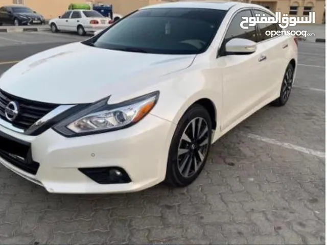 نيسان التيما sv.2.5 موديل 2018 امريكي ابيض من داخل جلد اسود 252795ميل شاشه.كاميرا.بلوتوث .USB .