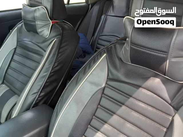 فرش جلد كامل عالي الجودة استخدام بسيط. كالجديد