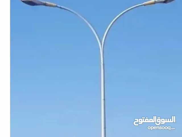 إنتاج وبيع أنواع قواعد أعمدة الإنارة الشارعية المجلفنة حراريًا عالية الجودة