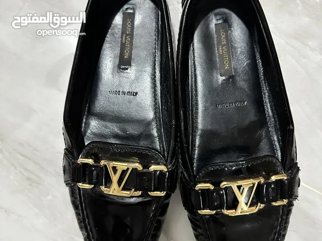 شوز لويس فتون اصلي استعمال ثلاث مناسبات بحالة ممتازة مقاس 35
